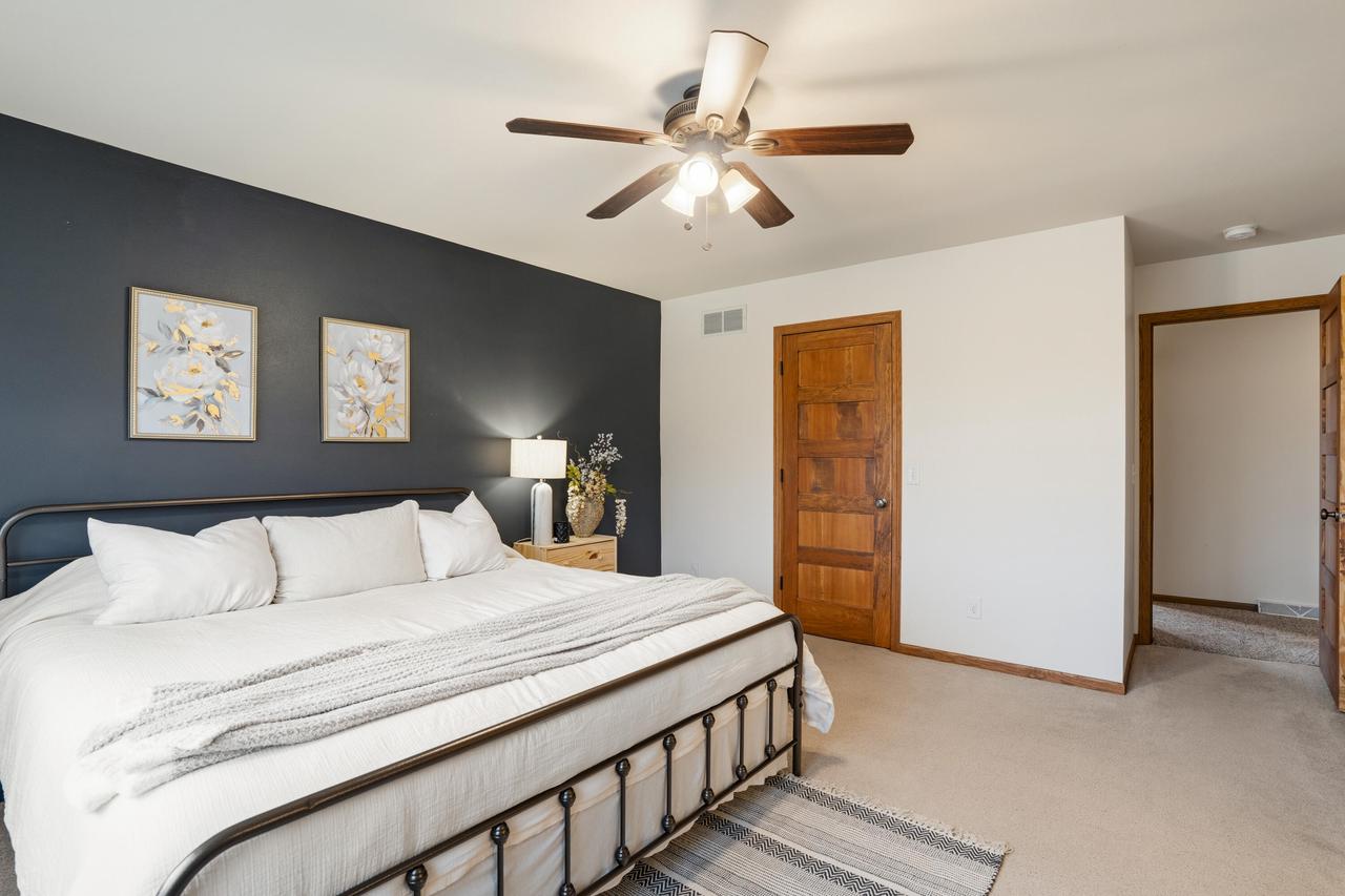 305 Skyland WAY