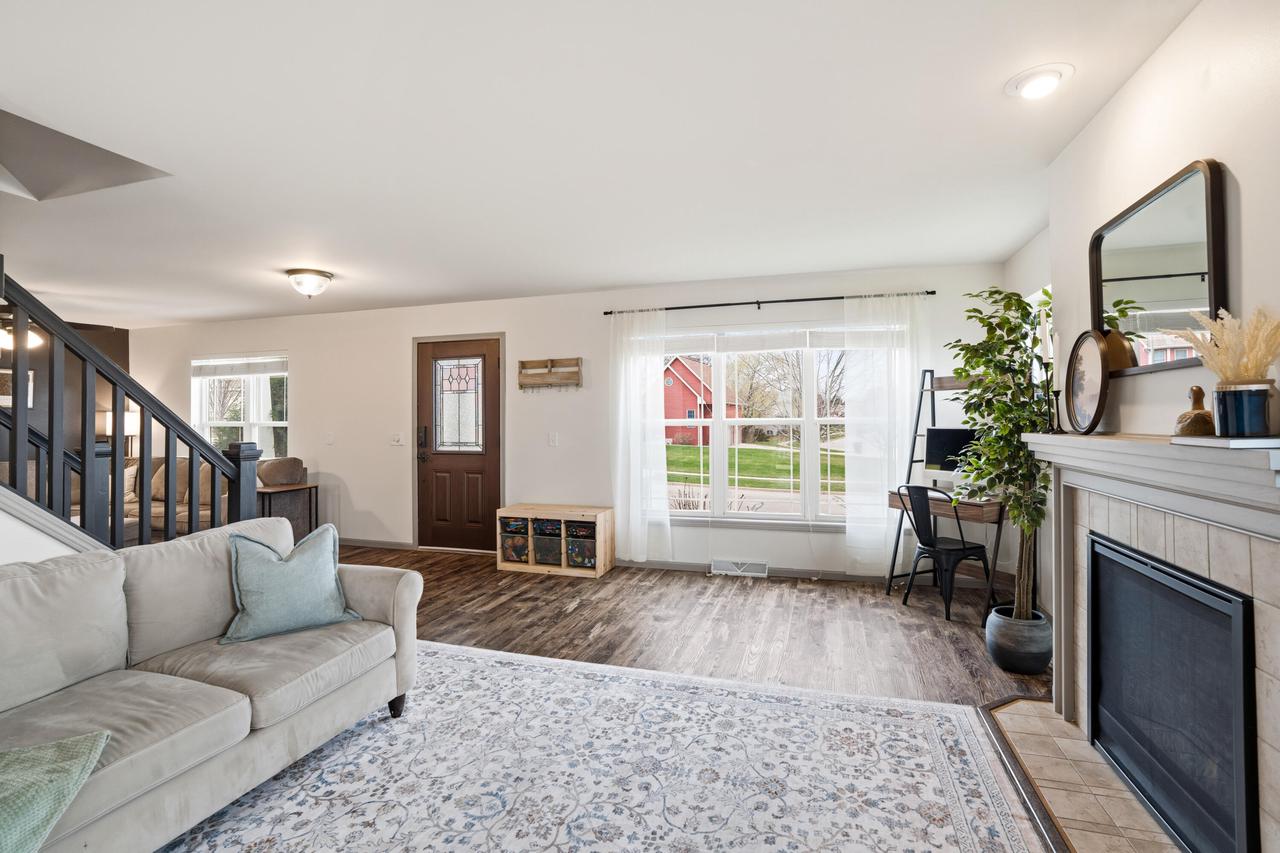305 Skyland WAY