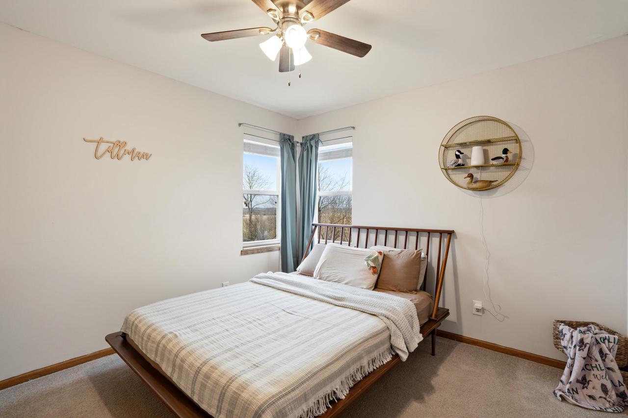 305 Skyland WAY