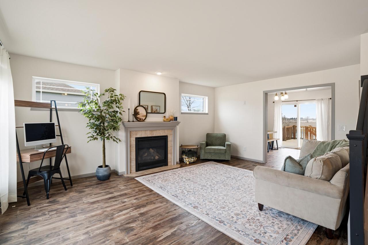 305 Skyland WAY