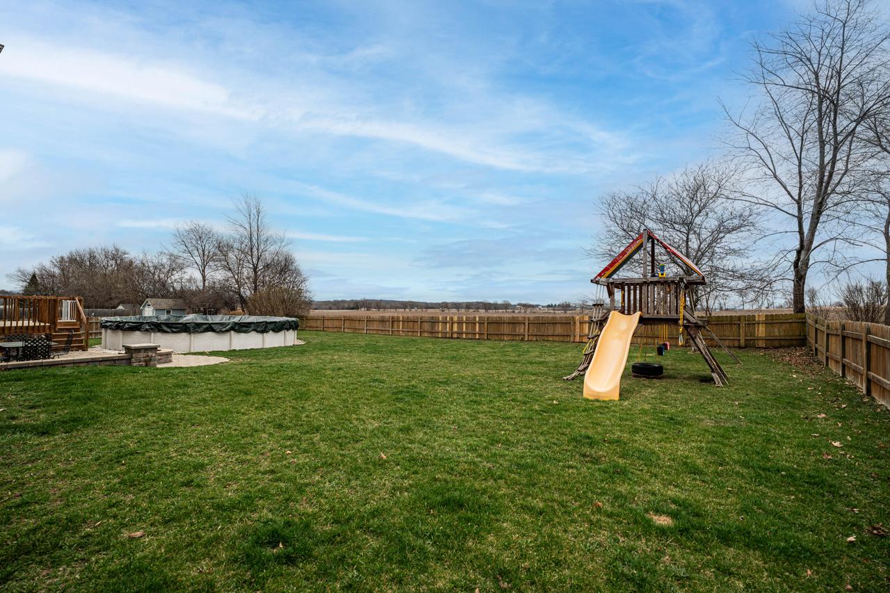 305 Skyland WAY