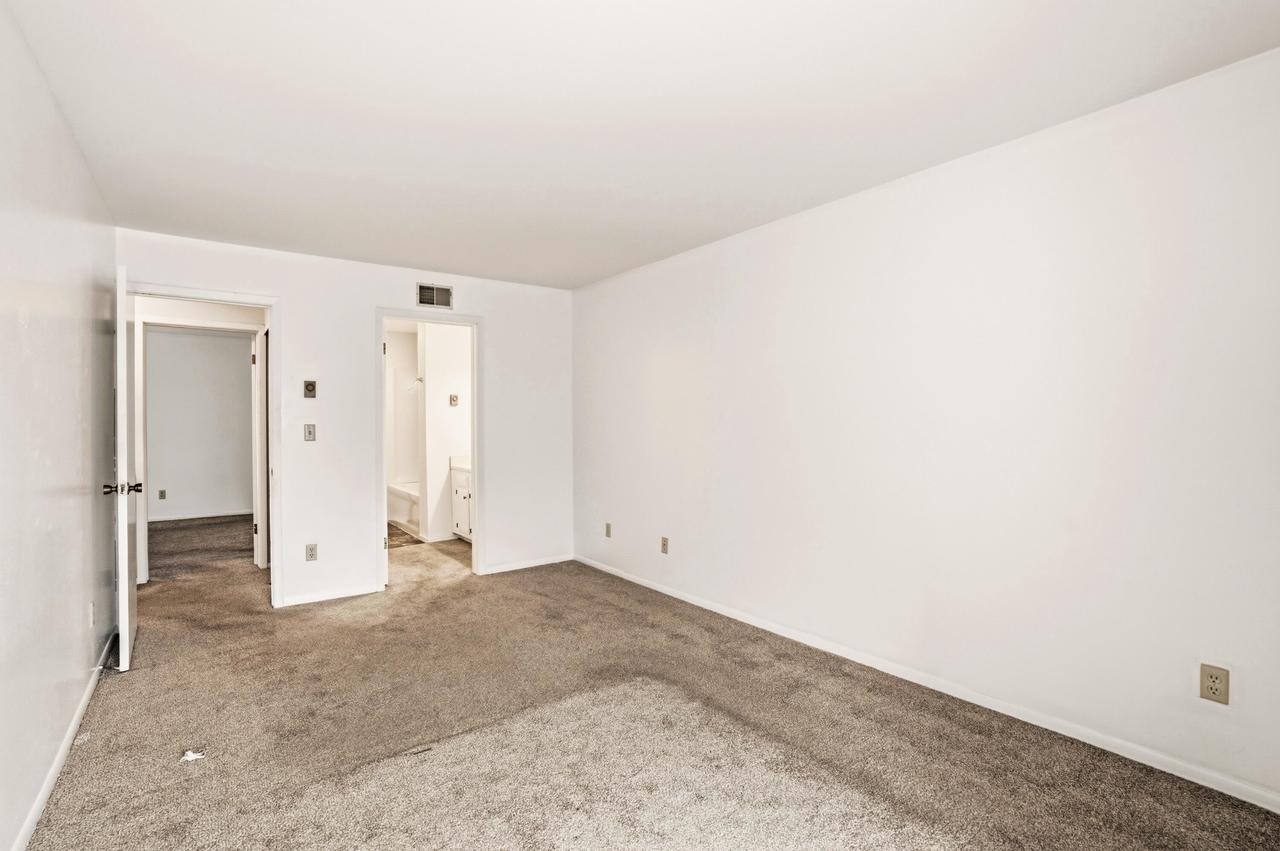 8657 North 72nd STREET