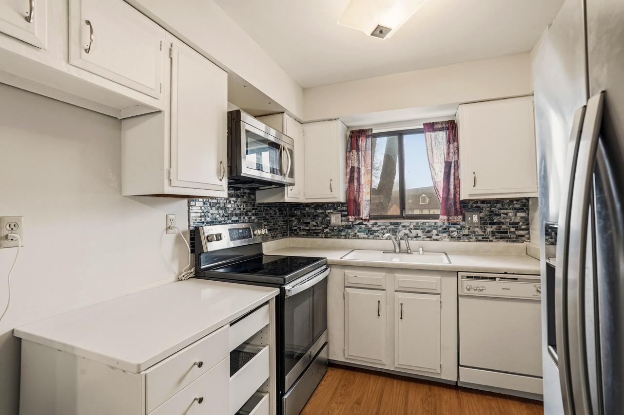 8657 North 72nd STREET