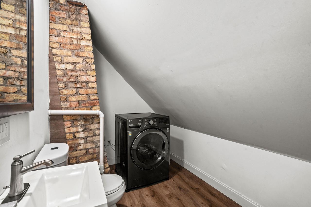 1712 East Park PLACE 1714