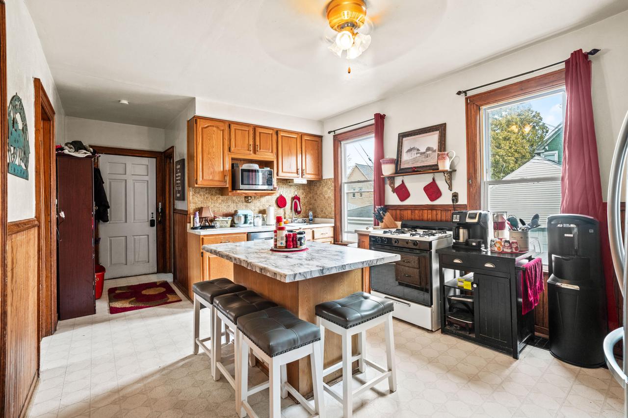 1712 East Park PLACE 1714