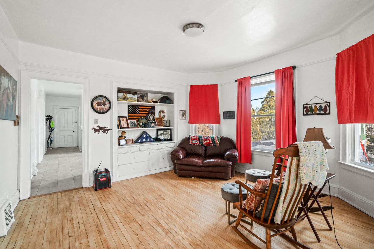 1712 East Park PLACE 1714