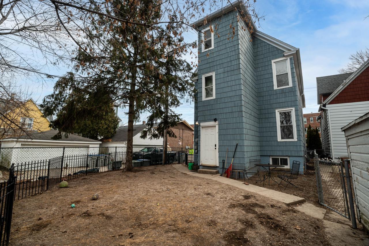 1712 East Park PLACE 1714