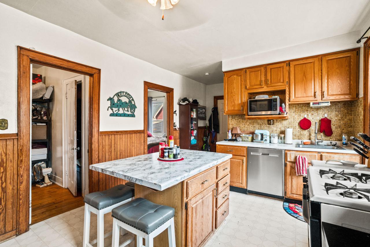 1712 East Park PLACE 1714