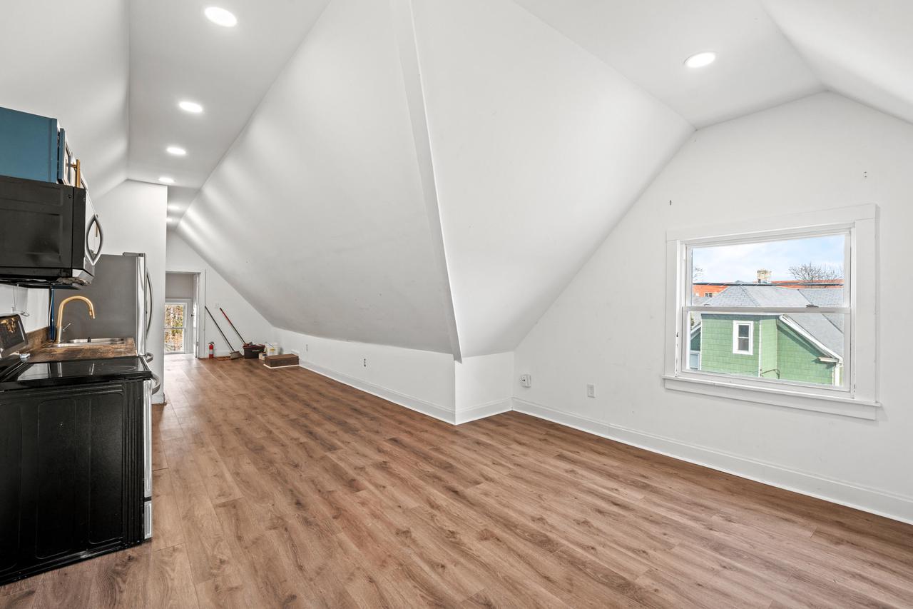 1712 East Park PLACE 1714