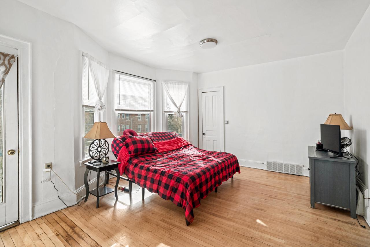 1712 East Park PLACE 1714