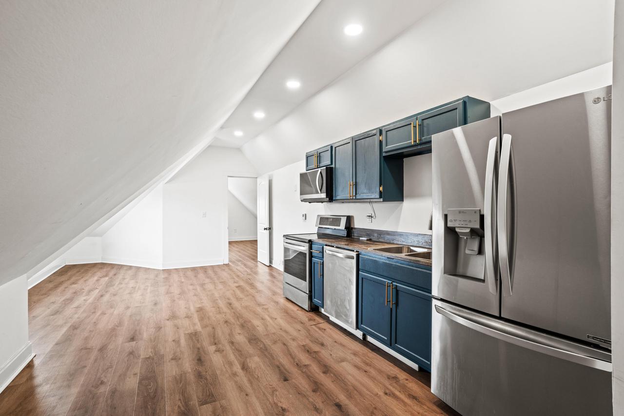 1712 East Park PLACE 1714