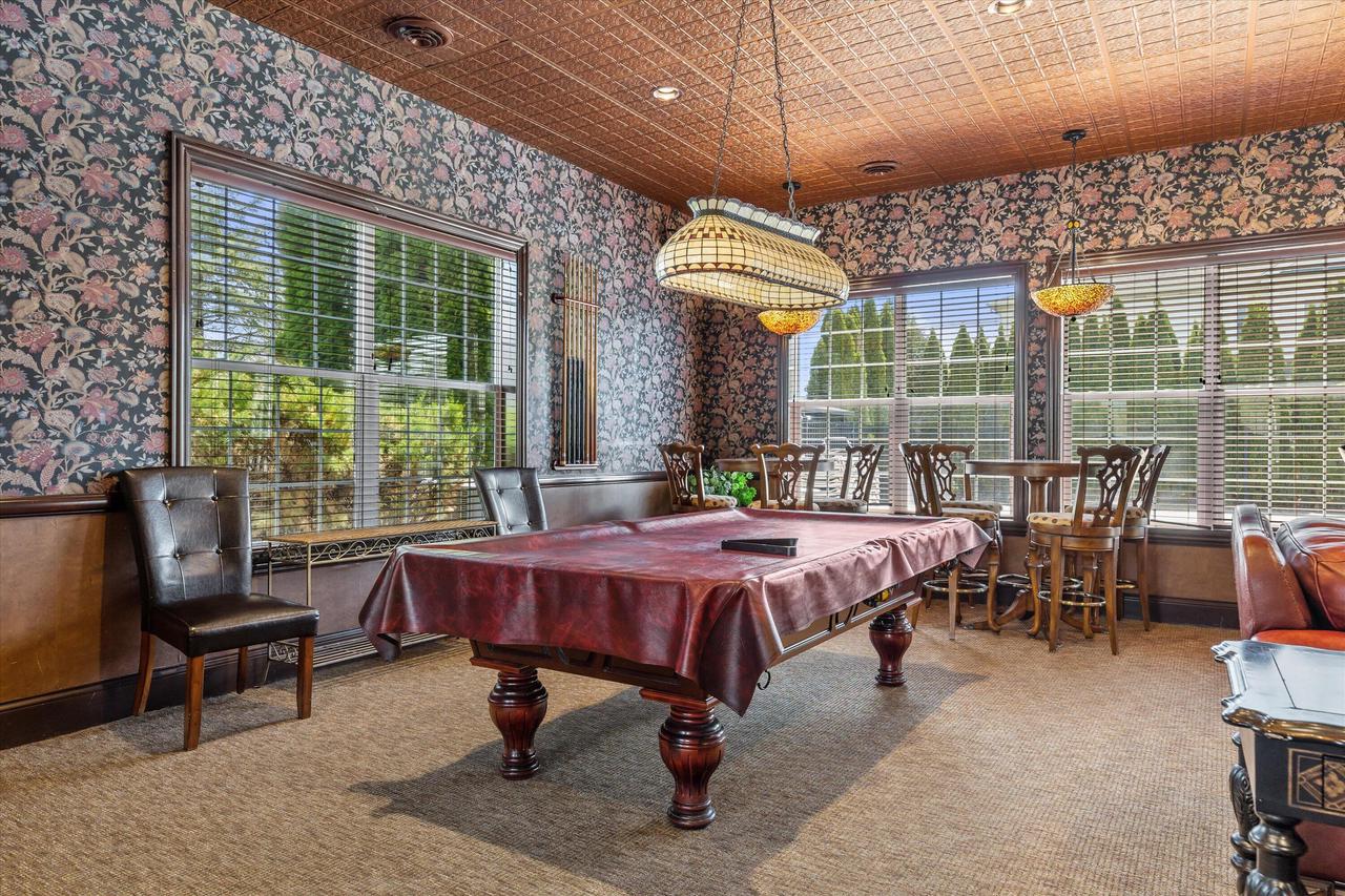W205N16507 Cranberry Creek LANE