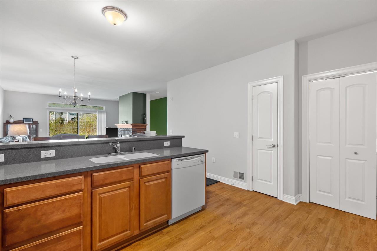 W205N16507 Cranberry Creek LANE