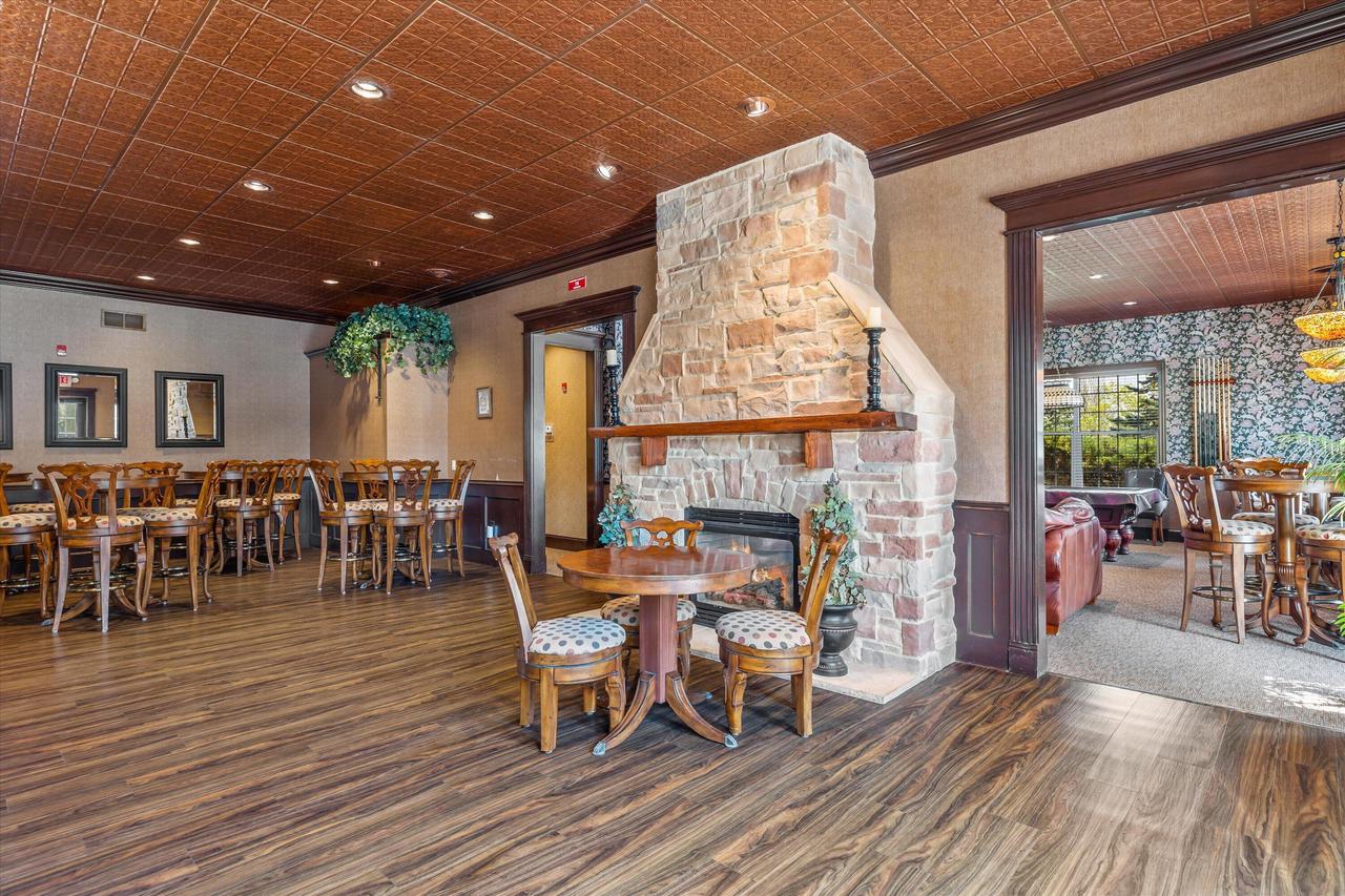 W205N16507 Cranberry Creek LANE