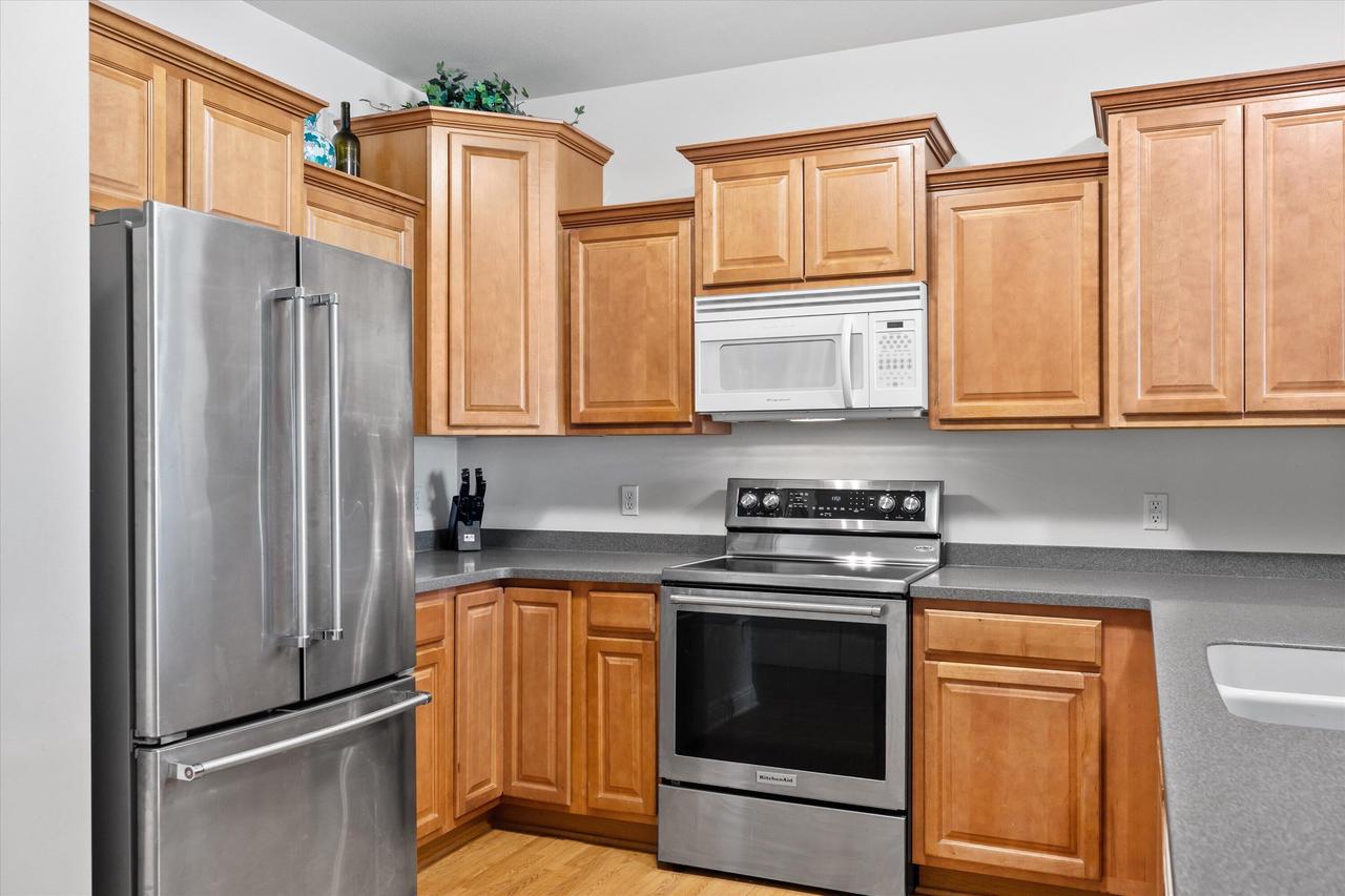 W205N16507 Cranberry Creek LANE