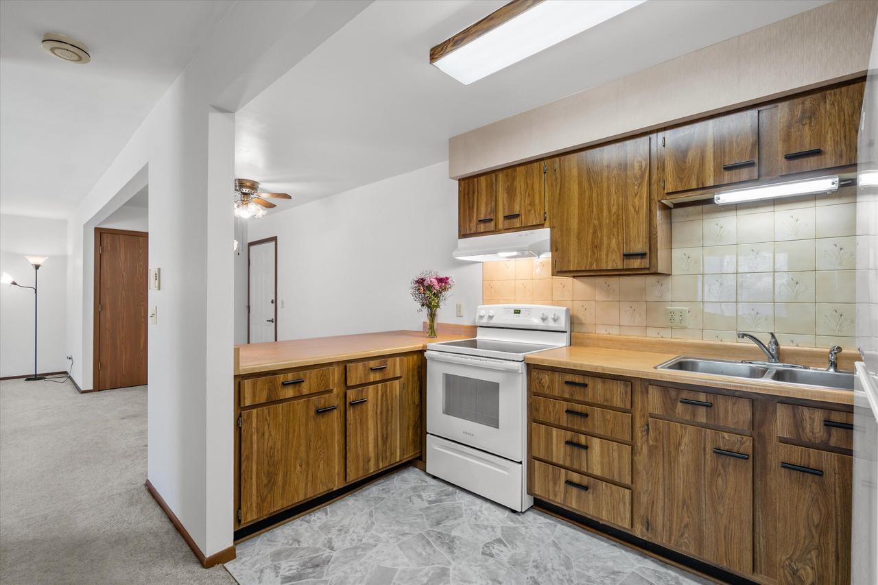 1135 Marcia AVENUE 105