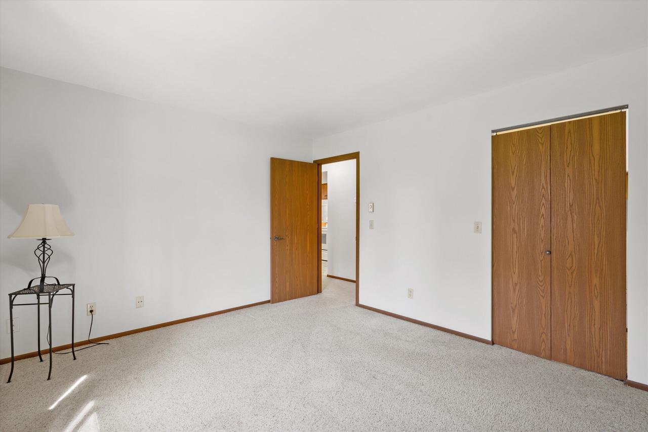 1135 Marcia AVENUE 105
