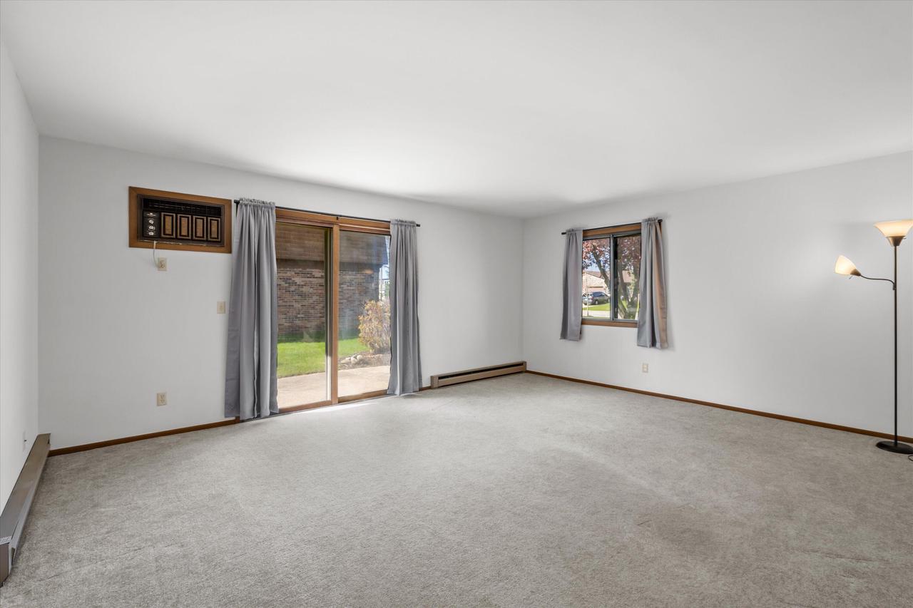 1135 Marcia AVENUE 105