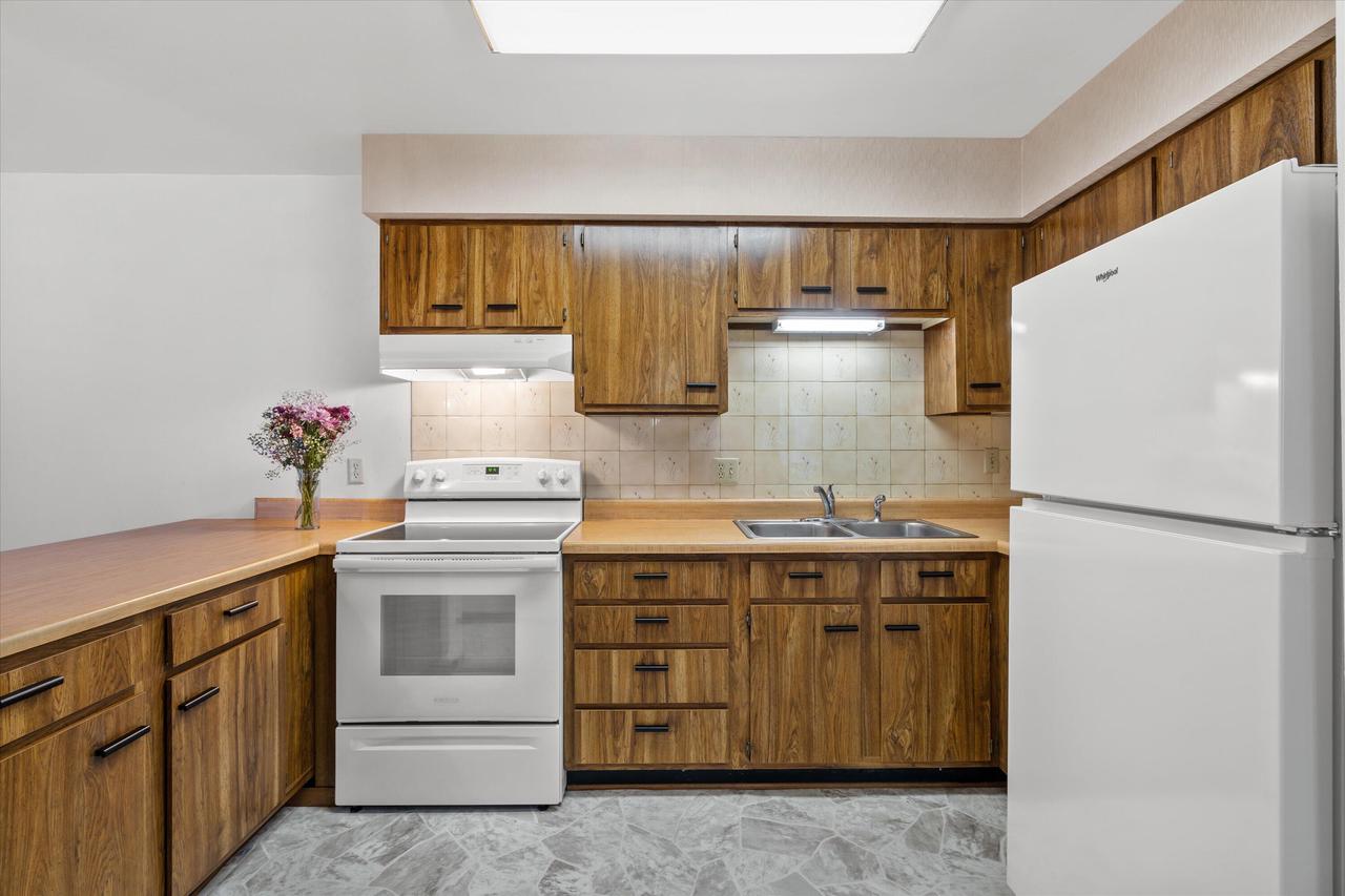 1135 Marcia AVENUE 105
