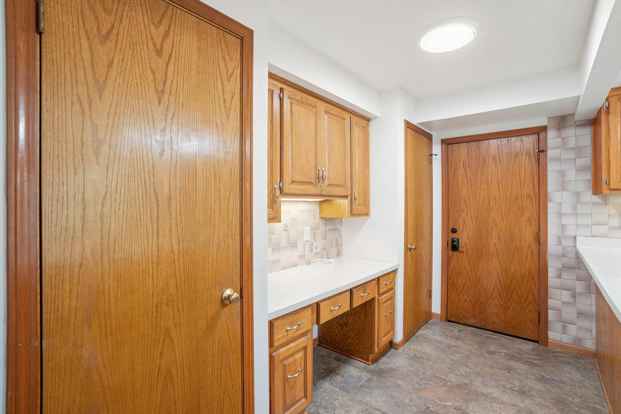 1711 W Mill ROAD
