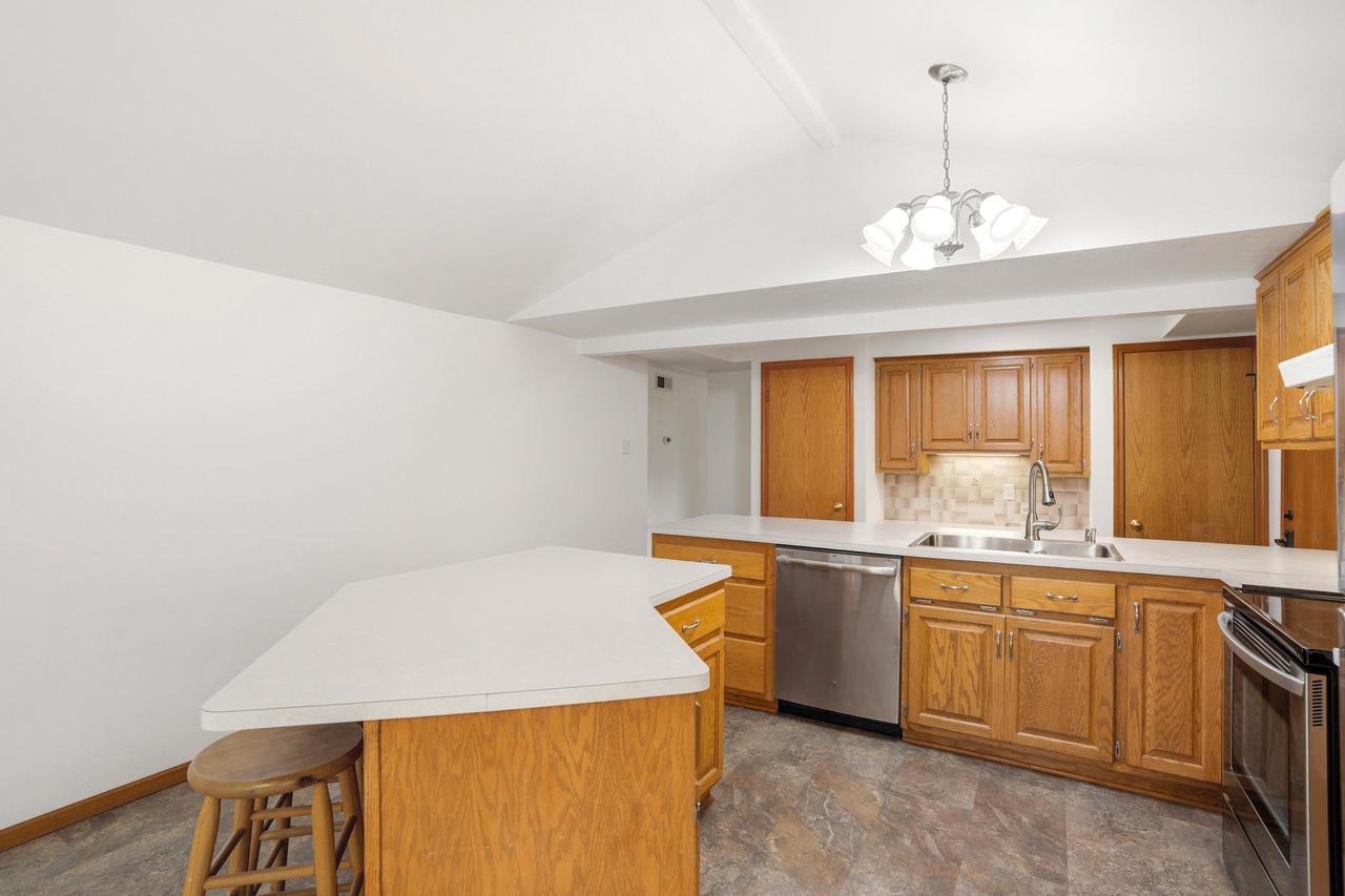 1711 W Mill ROAD