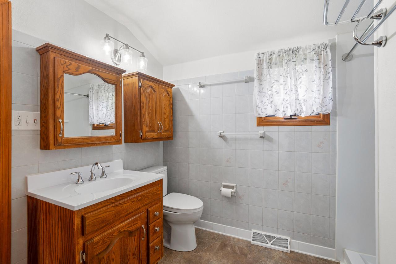 1711 W Mill ROAD