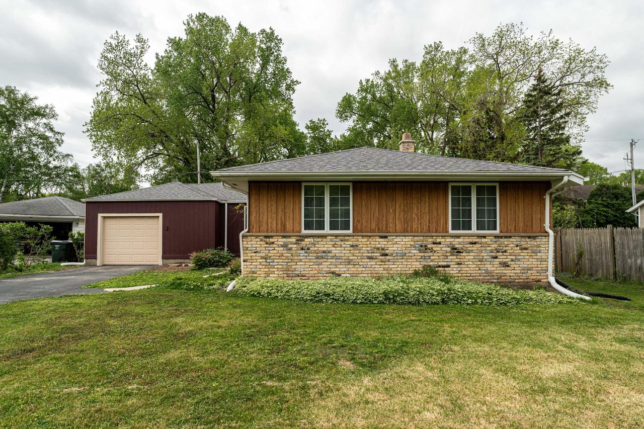 1711 W Mill ROAD