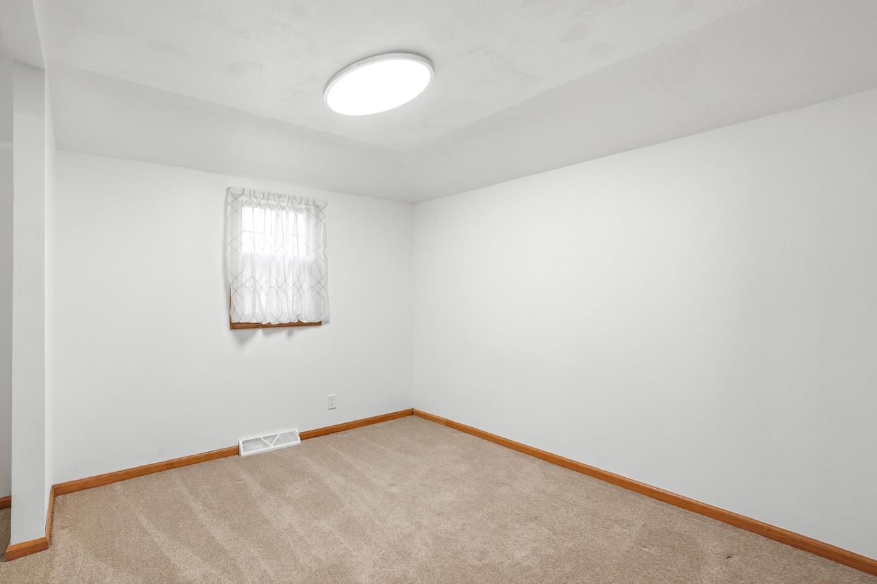 1711 W Mill ROAD