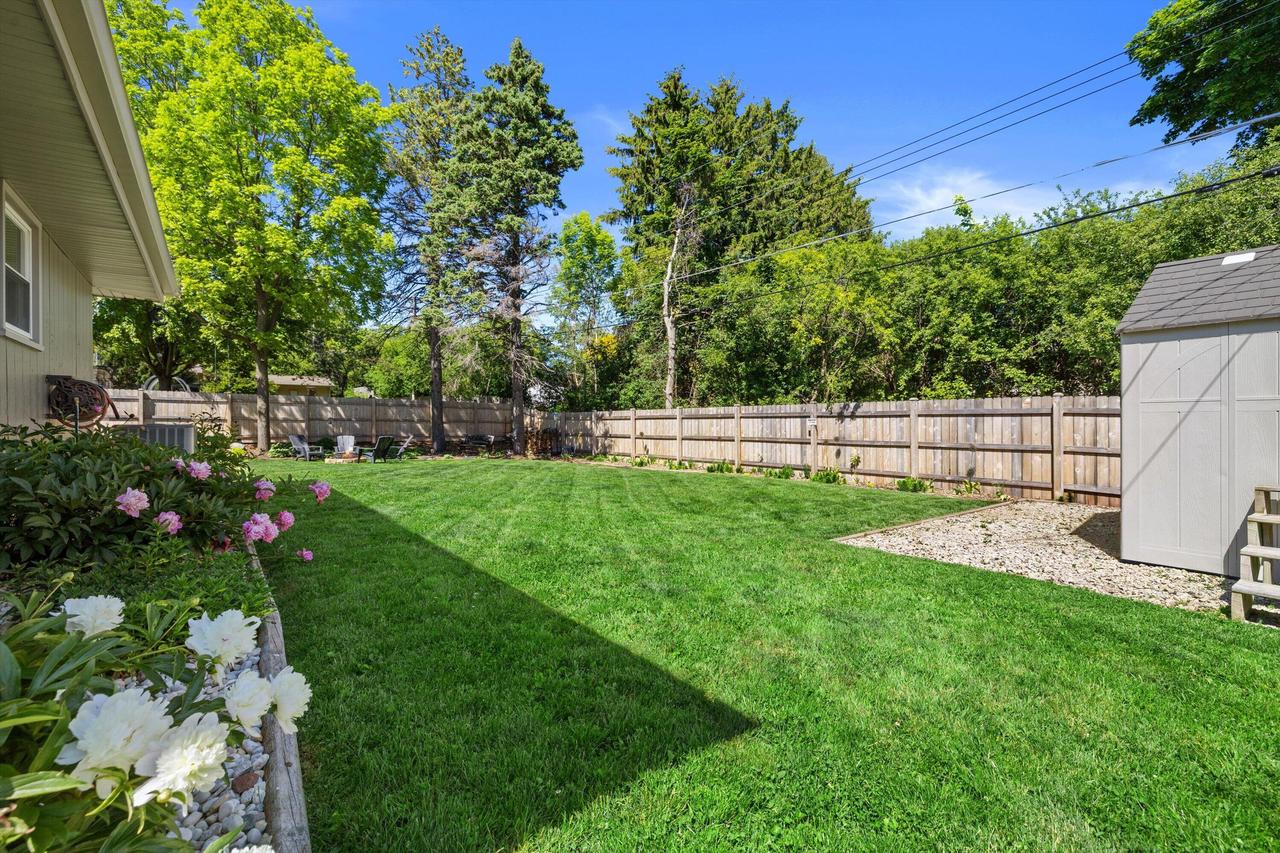3521 Ascot DRIVE