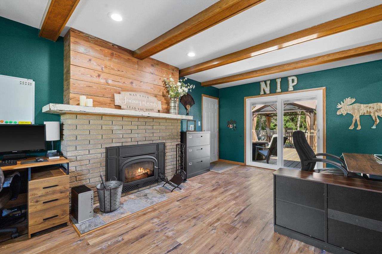 3521 Ascot DRIVE