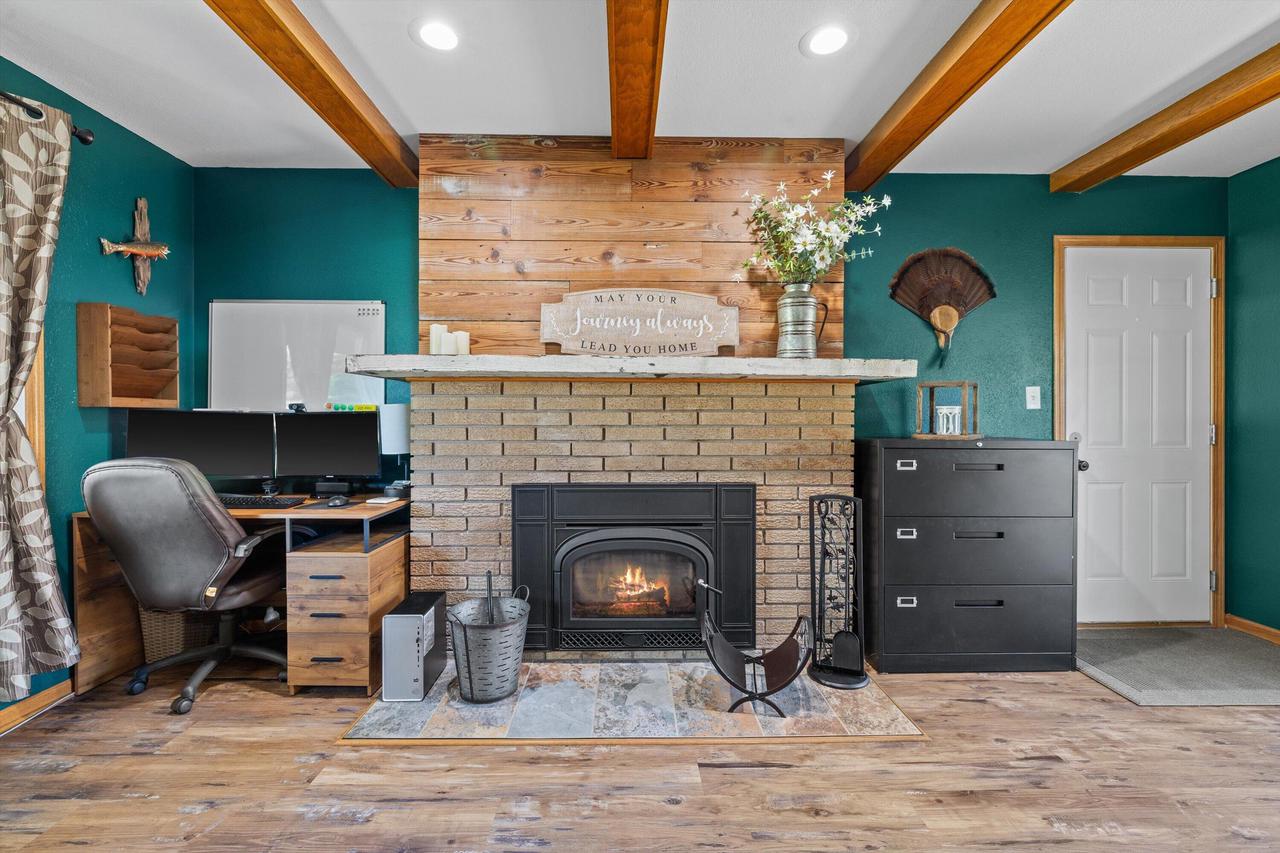 3521 Ascot DRIVE