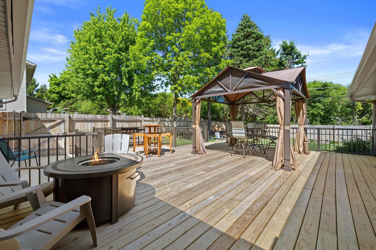 3521 Ascot DRIVE