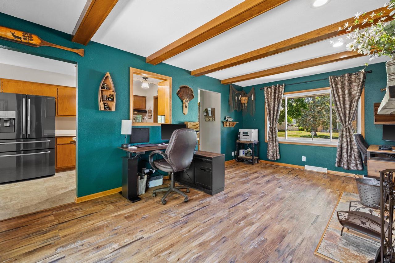 3521 Ascot DRIVE