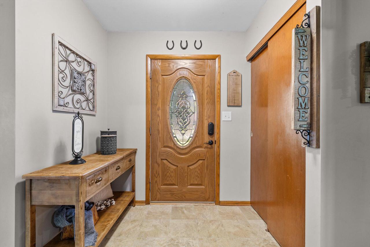 3521 Ascot DRIVE