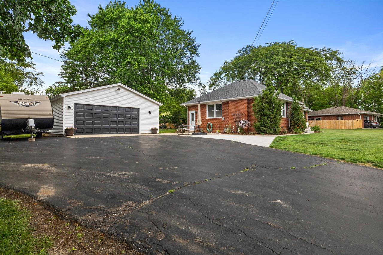 3820 Meachem ROAD