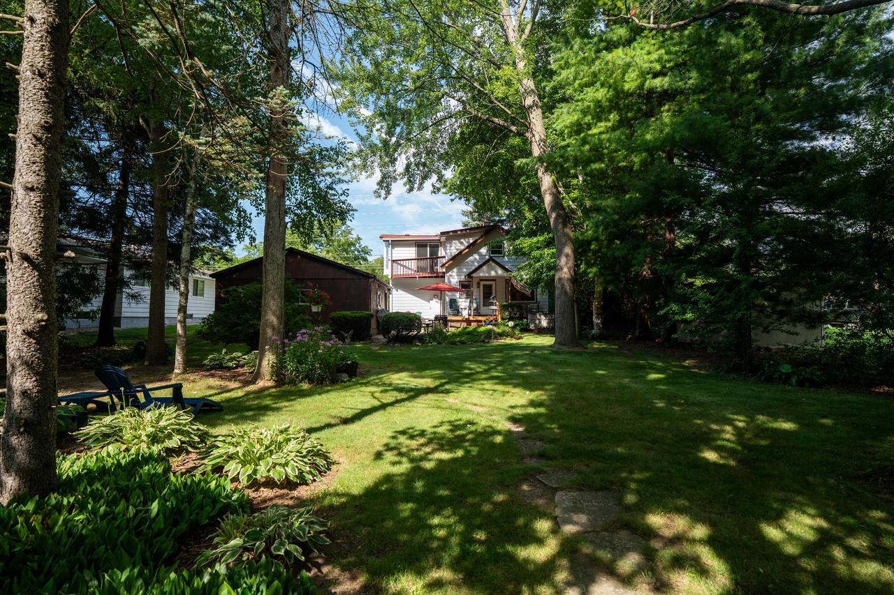 8548 N 68th STREET