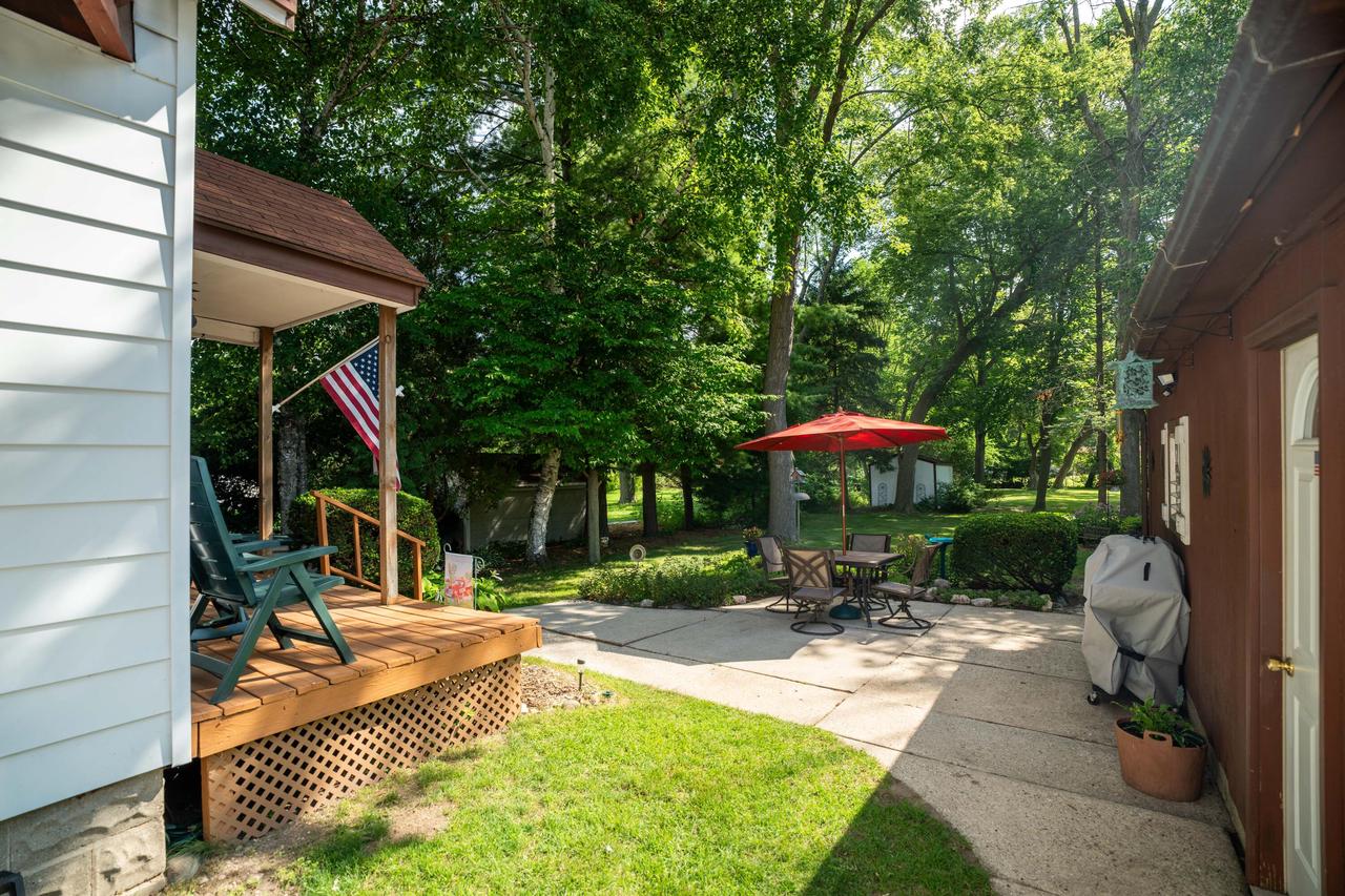 8548 N 68th STREET