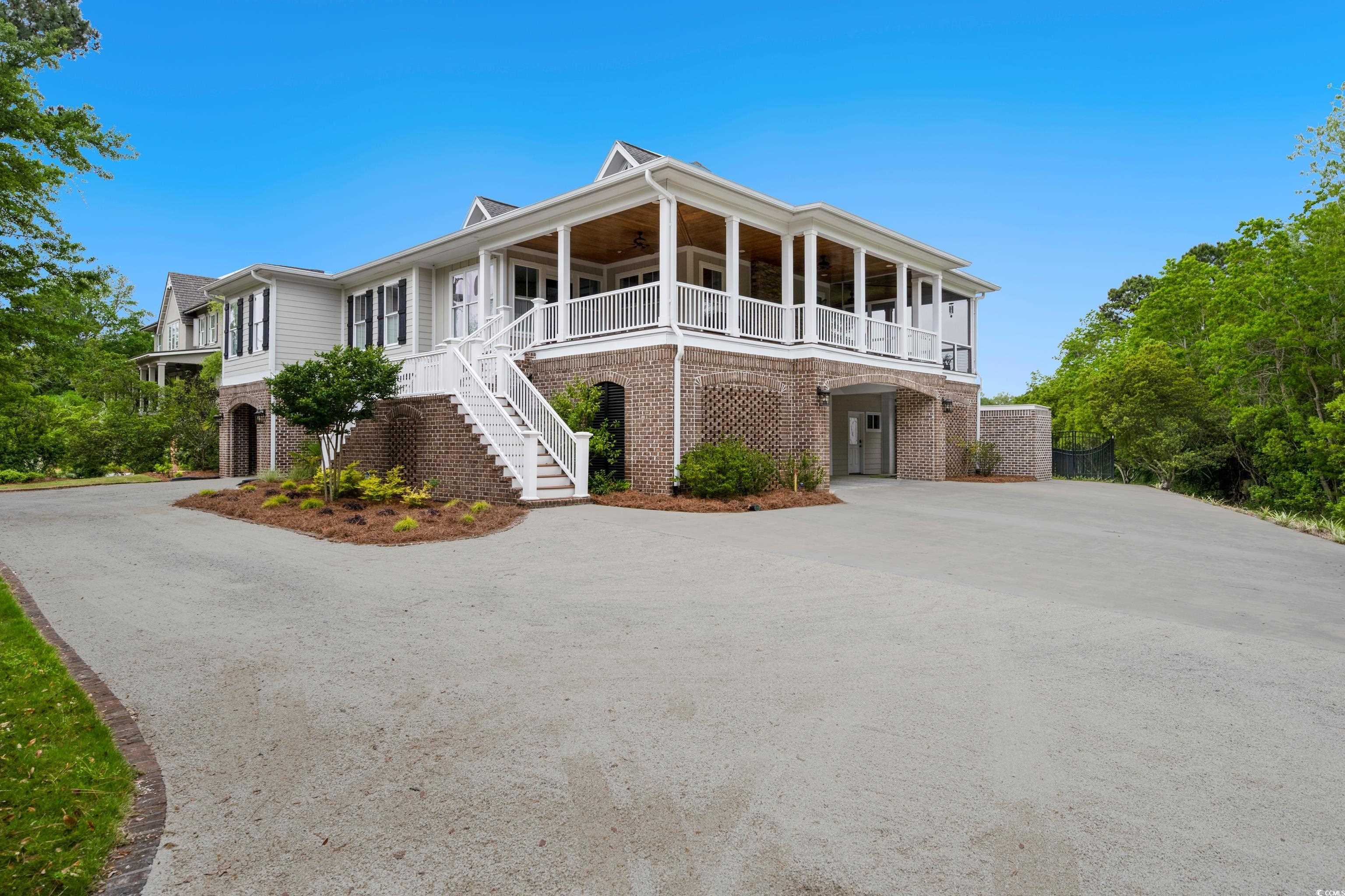 2671 Luvan Blvd.