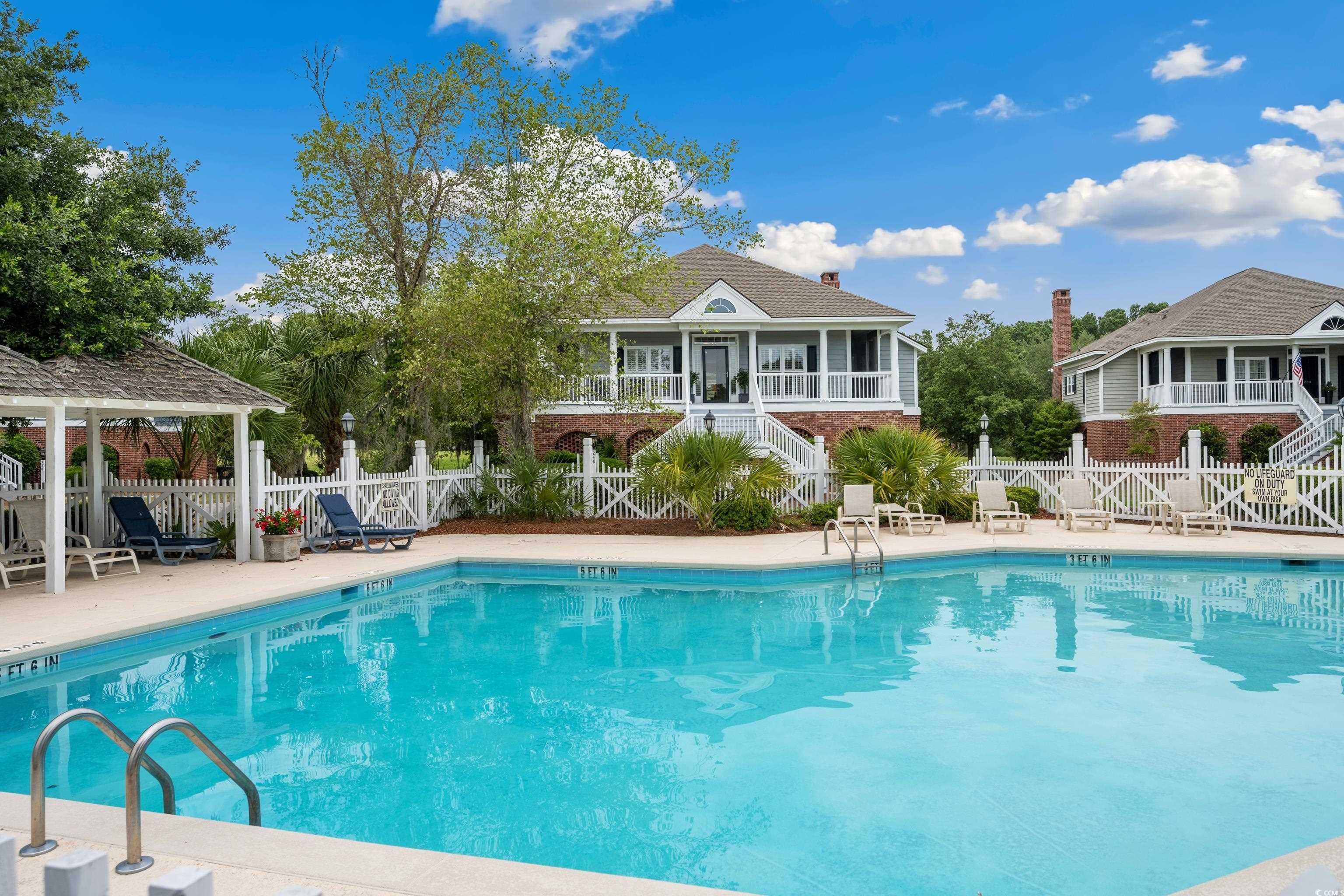 240 Marsh Lake Dr. Unit: 14