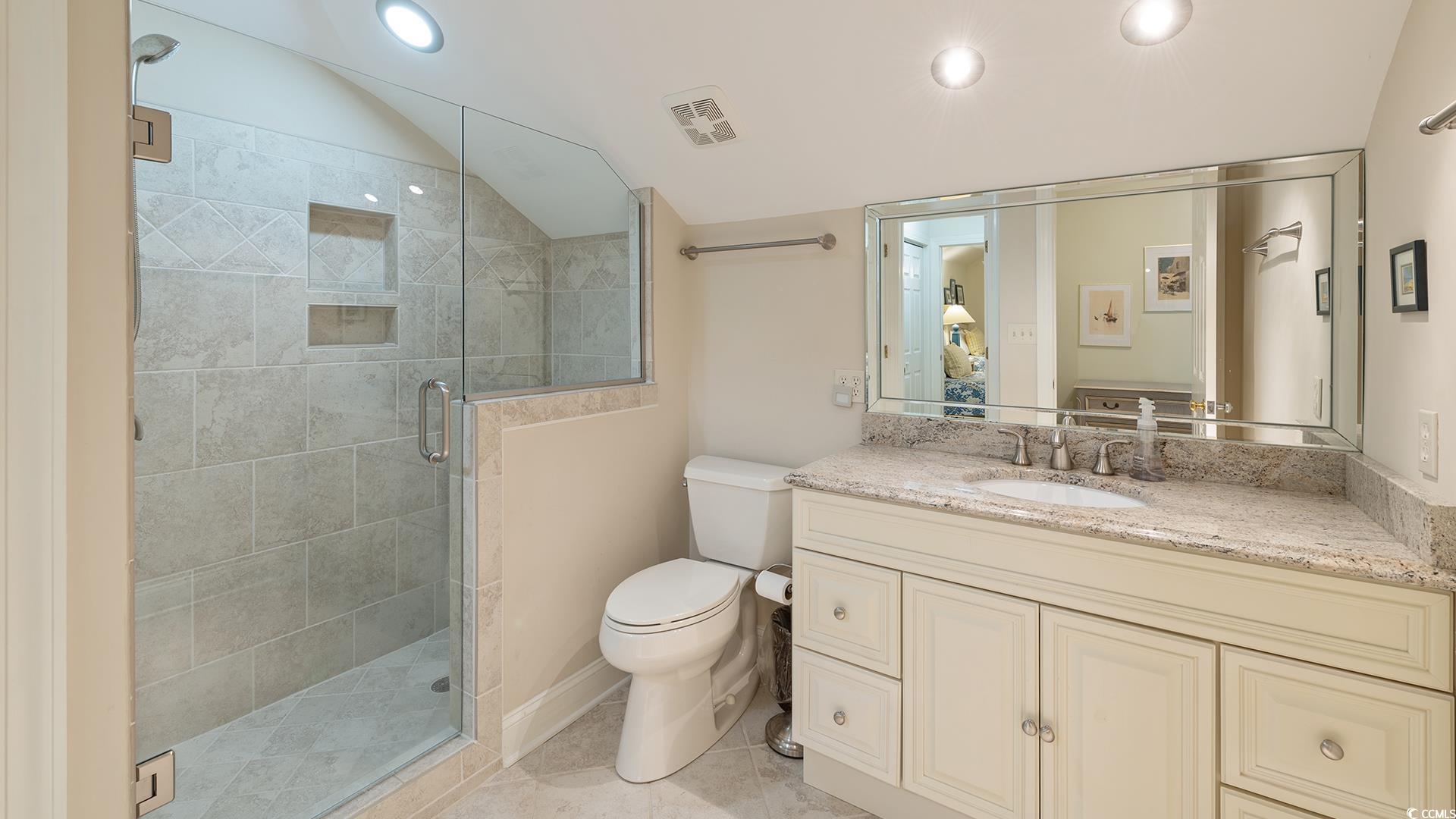 214 Collins Meadow Dr. Unit: 04