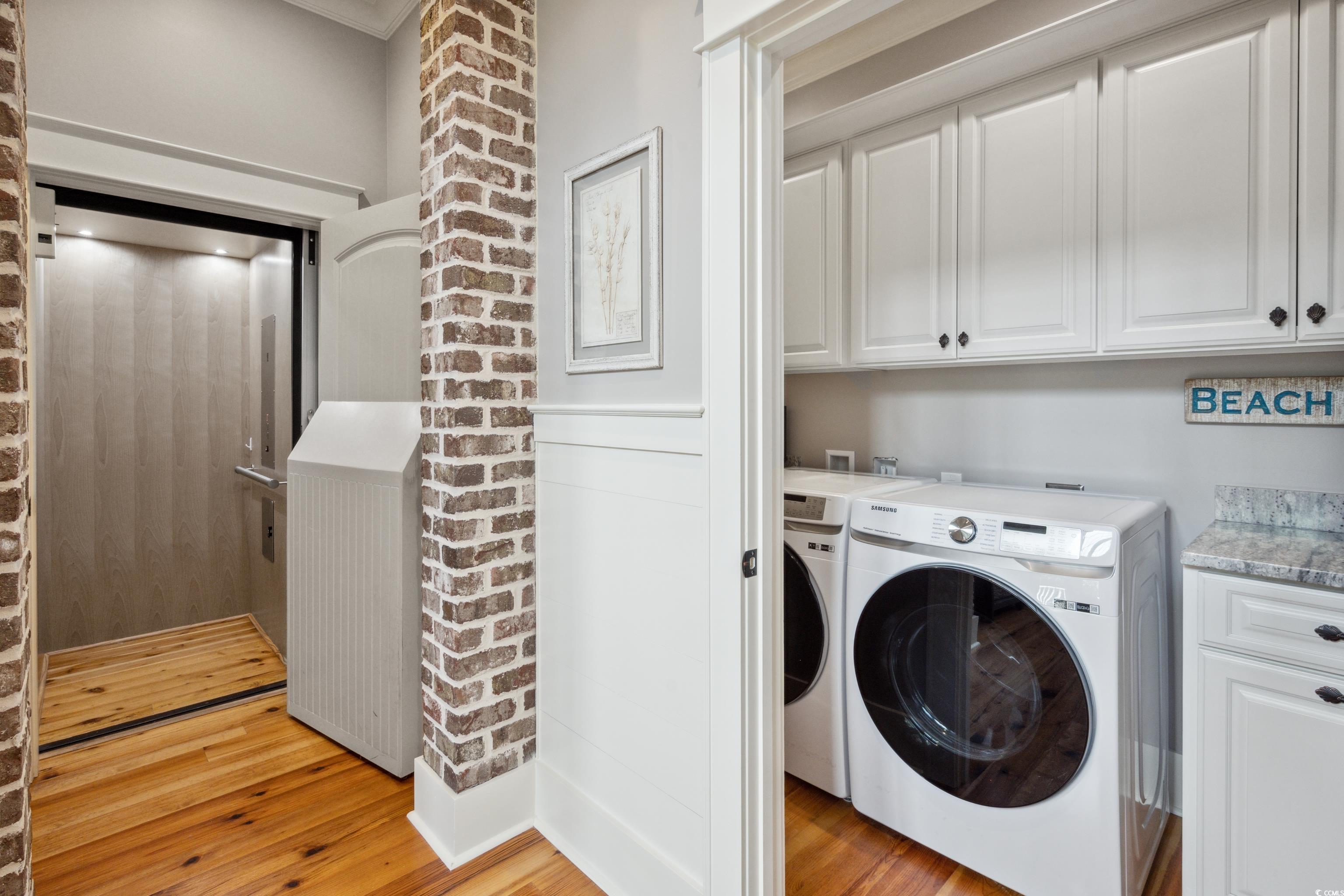 203 Whiting Ln.