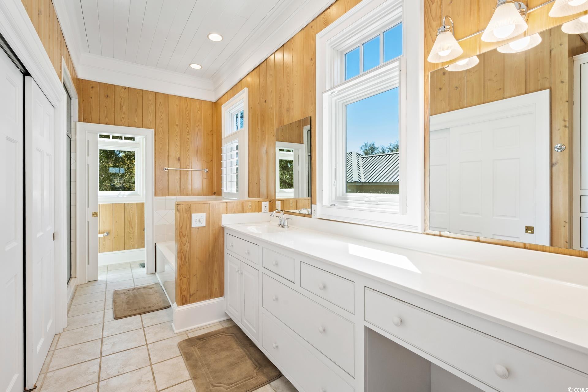694 Dune Oaks Dr.