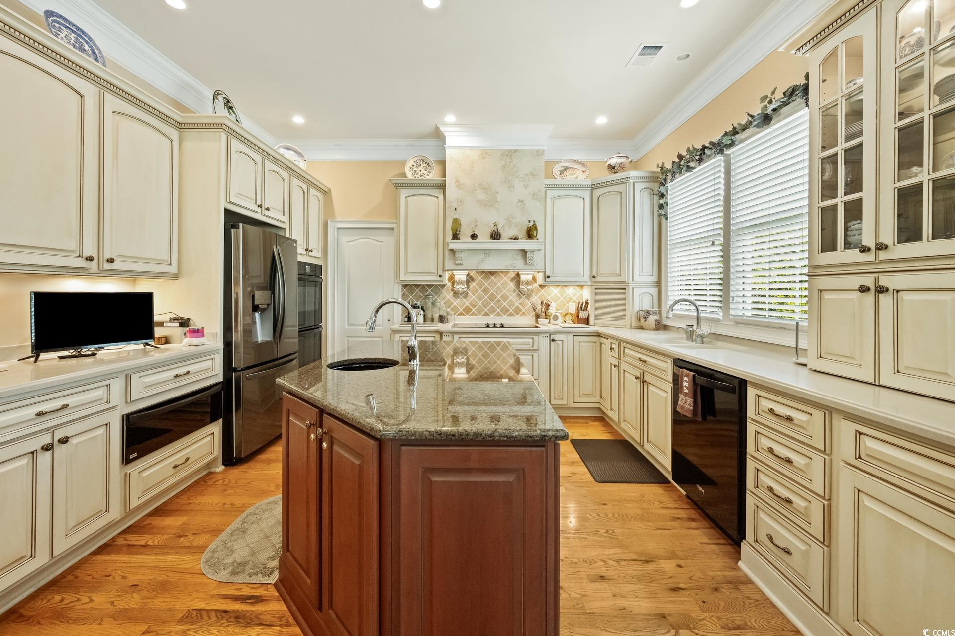 3085 Luvan Blvd.