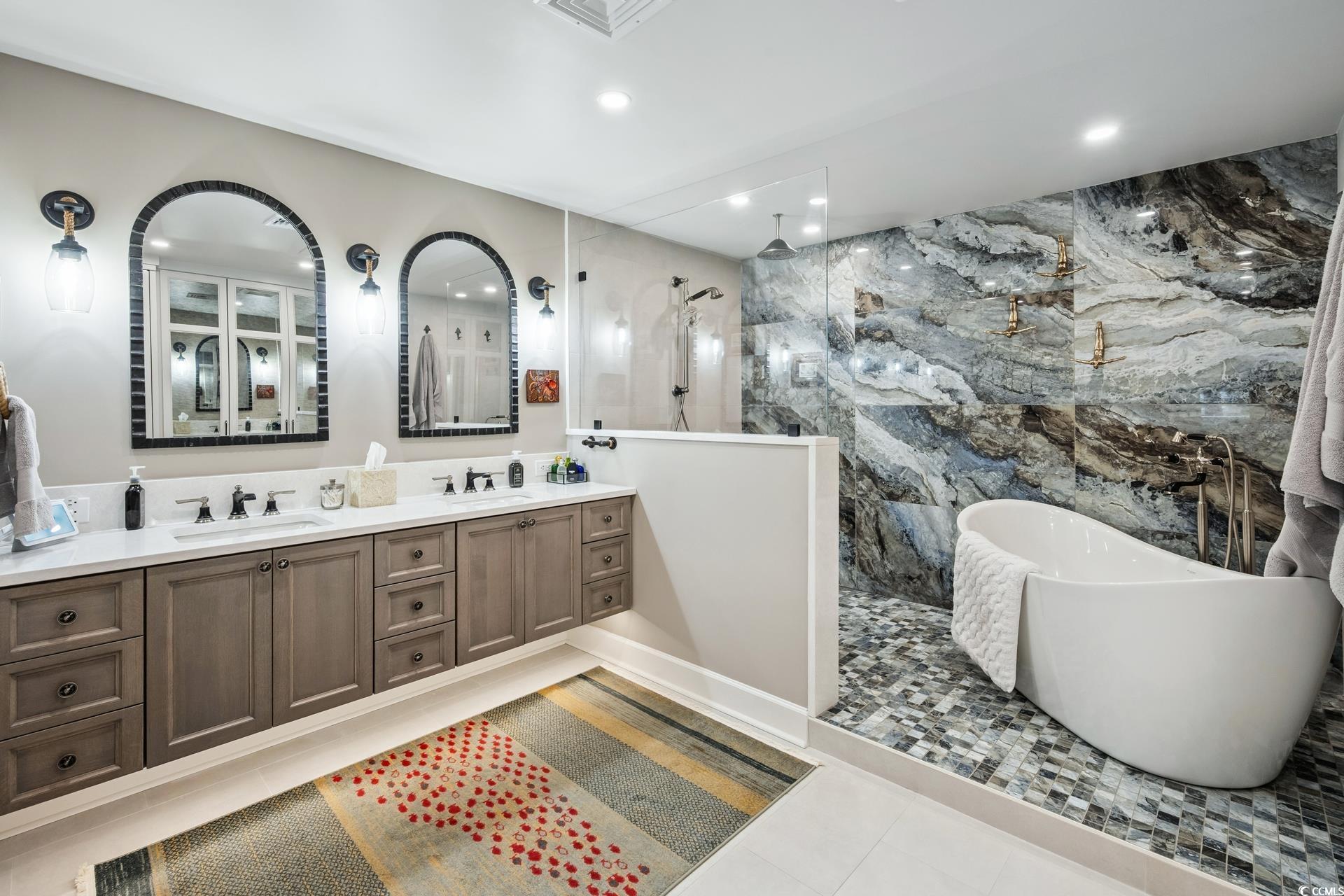 108 Summer Haven Ct. Unit: A1