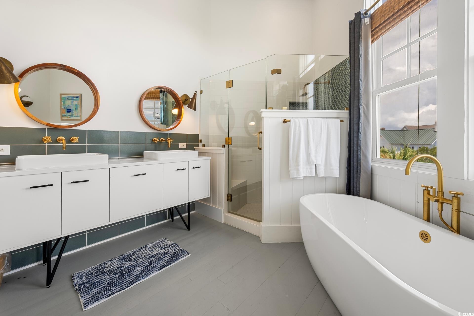 78 Ocean Park Loop