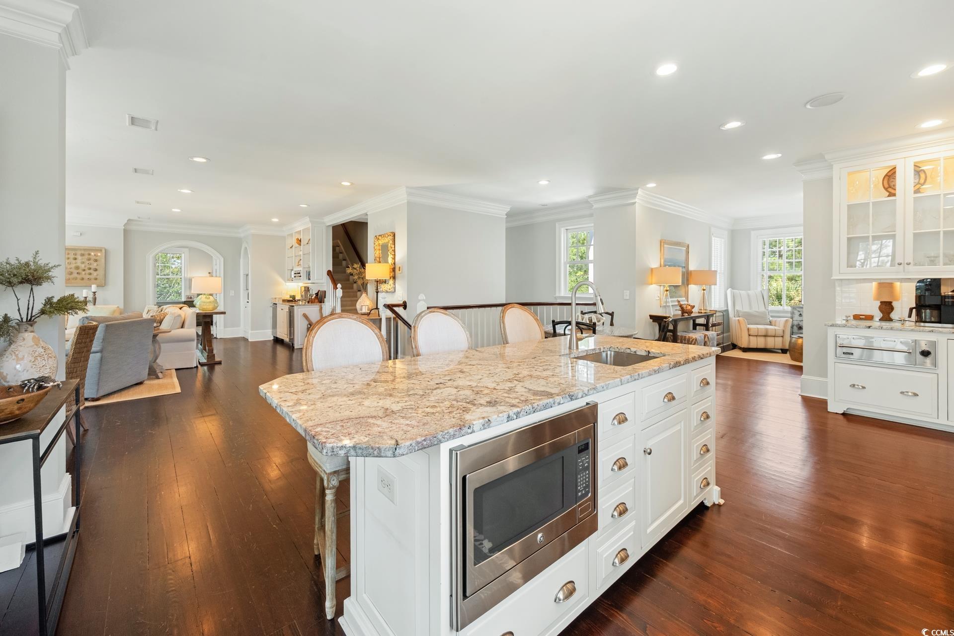 718 Collins Meadow Dr.