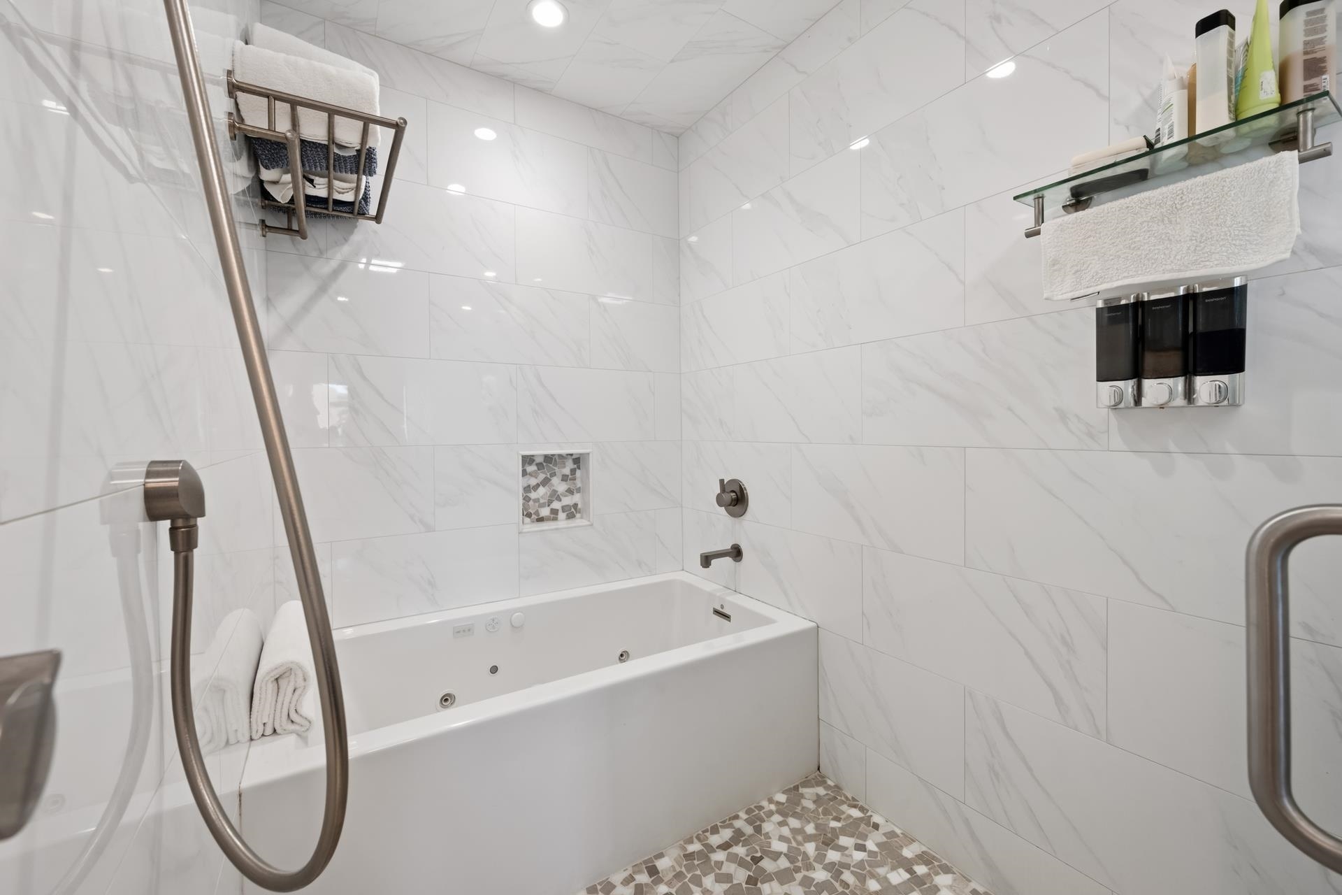 1059 DeBordieu Blvd. Unit: 5