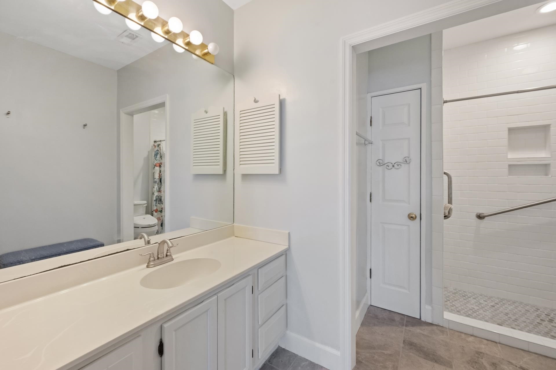 80 Collins Meadow Dr. Unit: 18