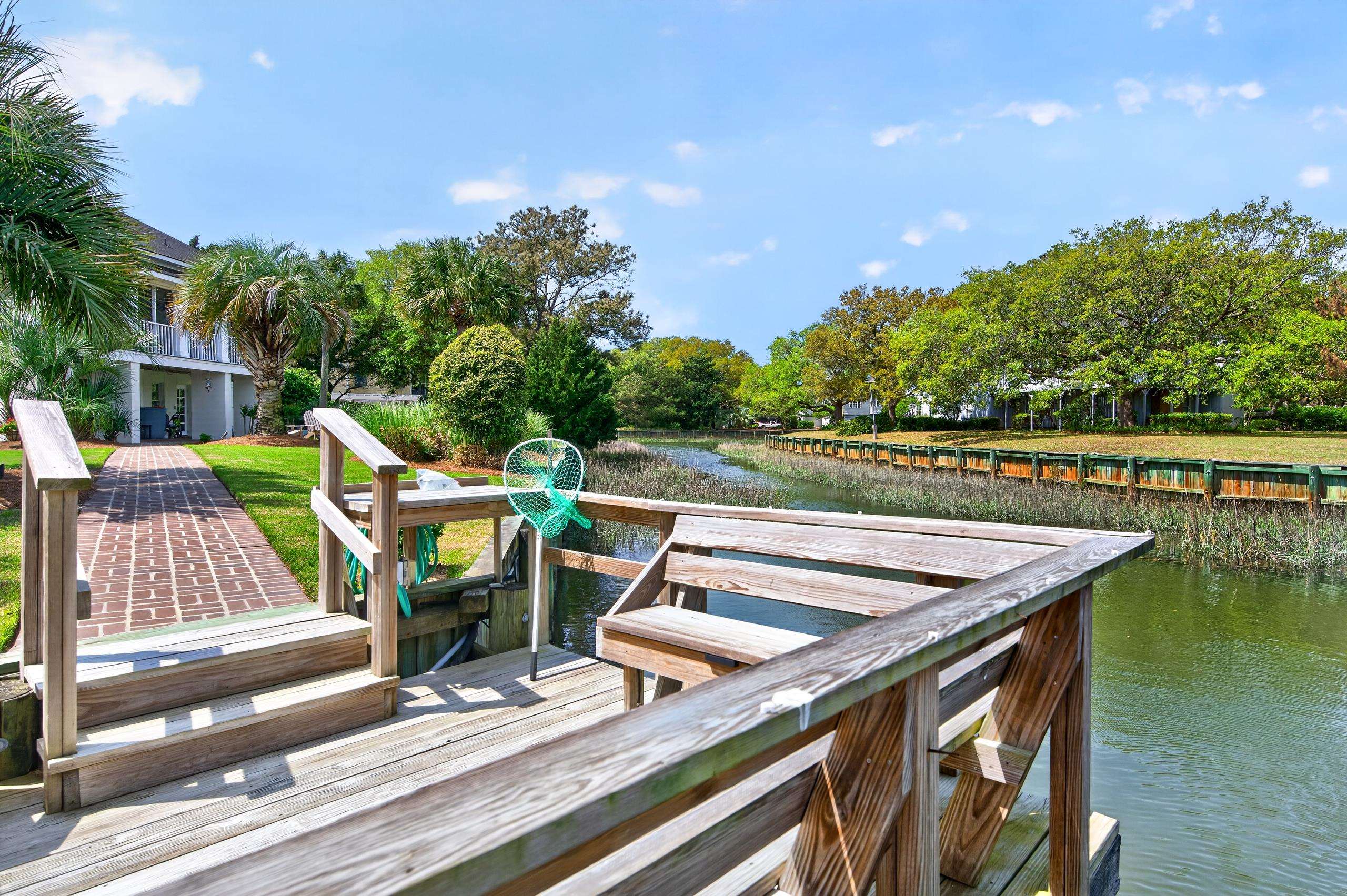 60 Seawind Ct.