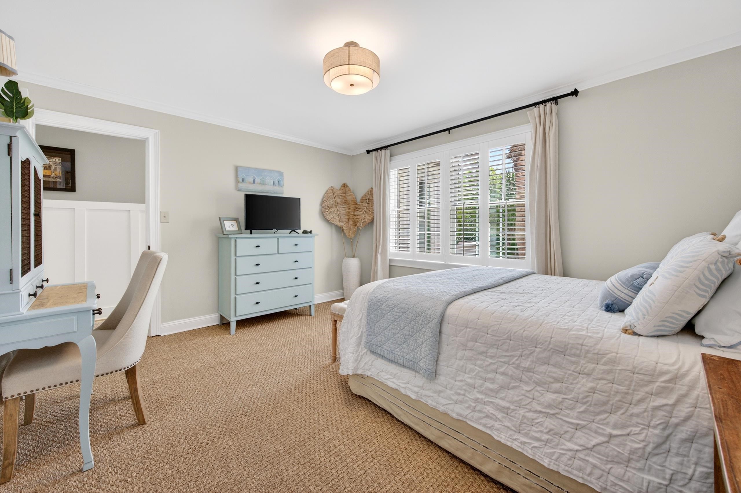 60 Seawind Ct.